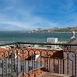 Arriaga River Views Ii ליסבון